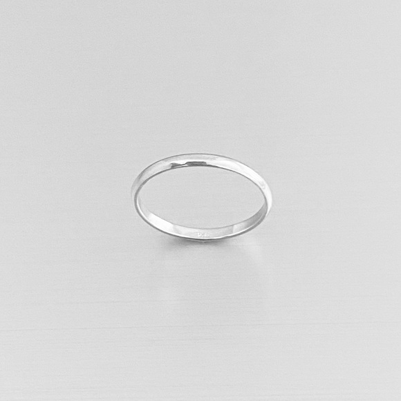 Sterling silver plain 2mm band ring, band ring, plain band ring, silver band - Picture 8 of 10